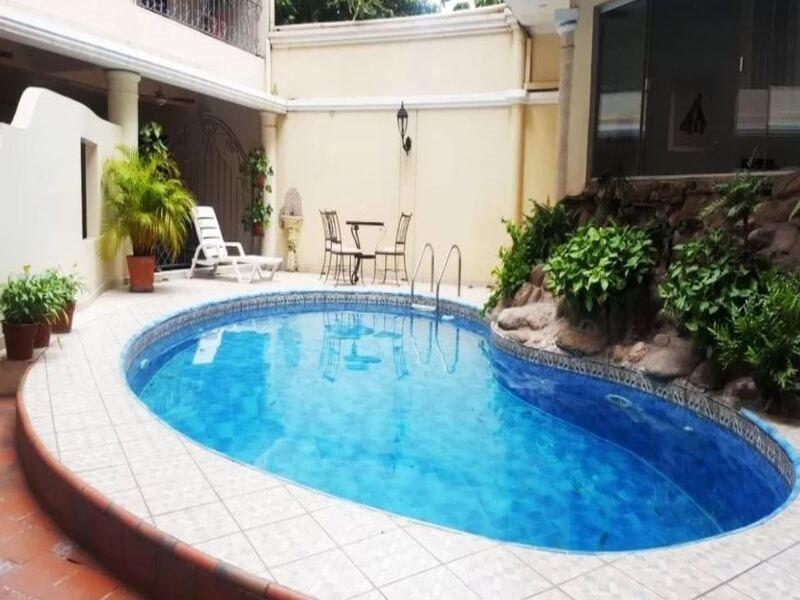 Hotel Puerta Del Rey サンタ・クルス・デ・ラ・シエラ エクステリア 写真